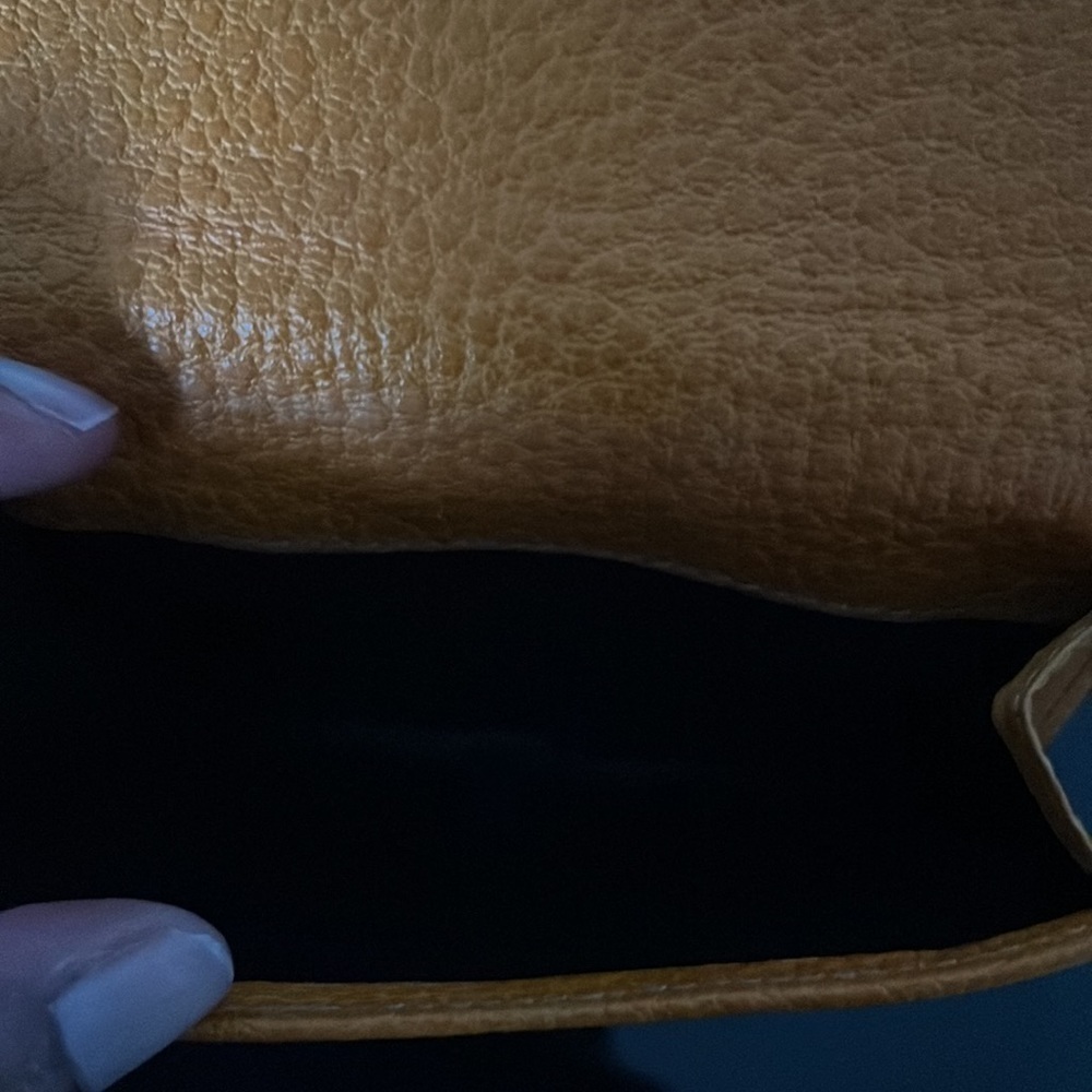 Authentic Gucci orange leather wallet - Picture 3 of 9